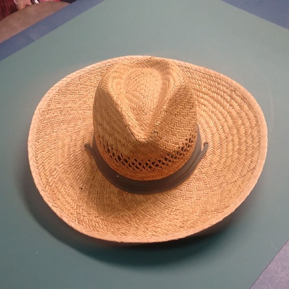 Love Tan Woven Hat Green Band & Chin Strap Outdoor Vented